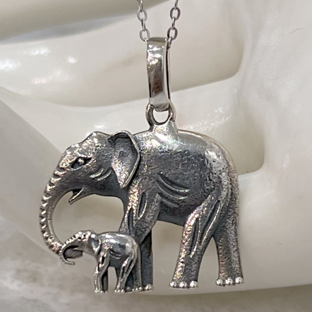 Sterling Silver Mother Baby Elephant Pendant 20” Necklace